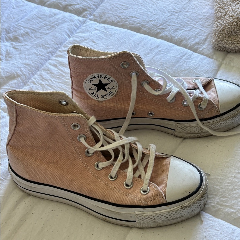 Light pink converse